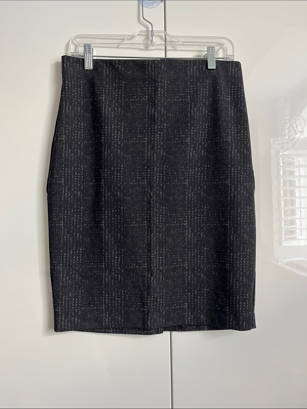 Lila Rose Black Textured Pencil Skirt, Size 6